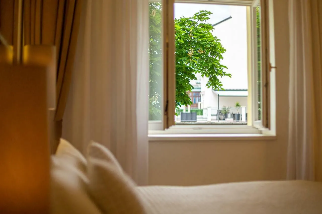 Salvator Boutique Hotel Vegan-Friendly  Prague
